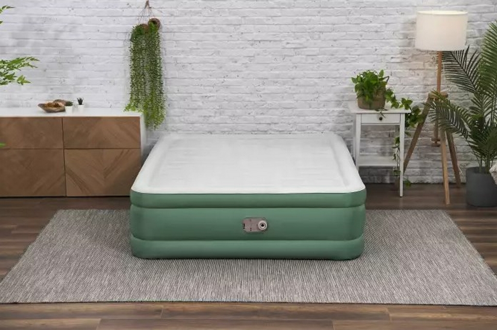 Надувная кровать 203х152х46см встр.насос 220В, до 300кг Bestway ToughLite 69646 1024_680
