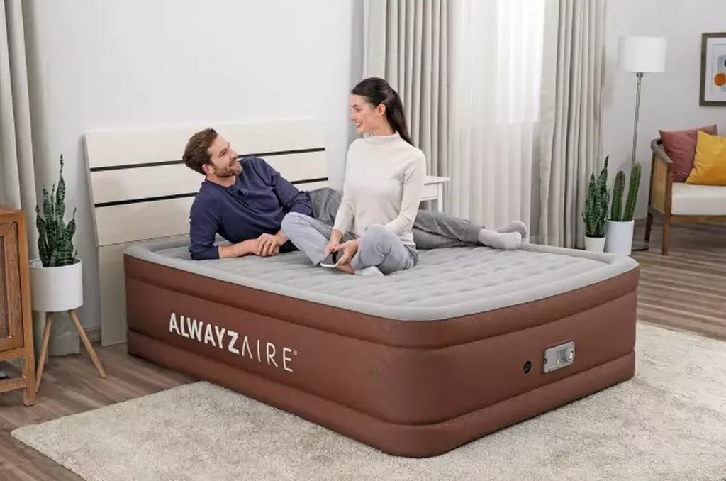 Надувная кровать 152х203х51см встр.насос 220В с автоподкачкой, до 350кг Bestway AlwayzAire 69160 1024_678